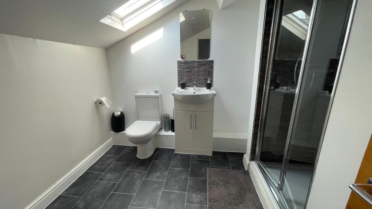 Ryan Air I Bnb - Lfc Apartments Liverpool Zewnętrze zdjęcie