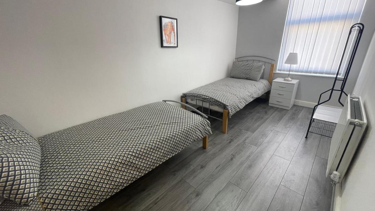 Ryan Air I Bnb - Lfc Apartments Liverpool Zewnętrze zdjęcie
